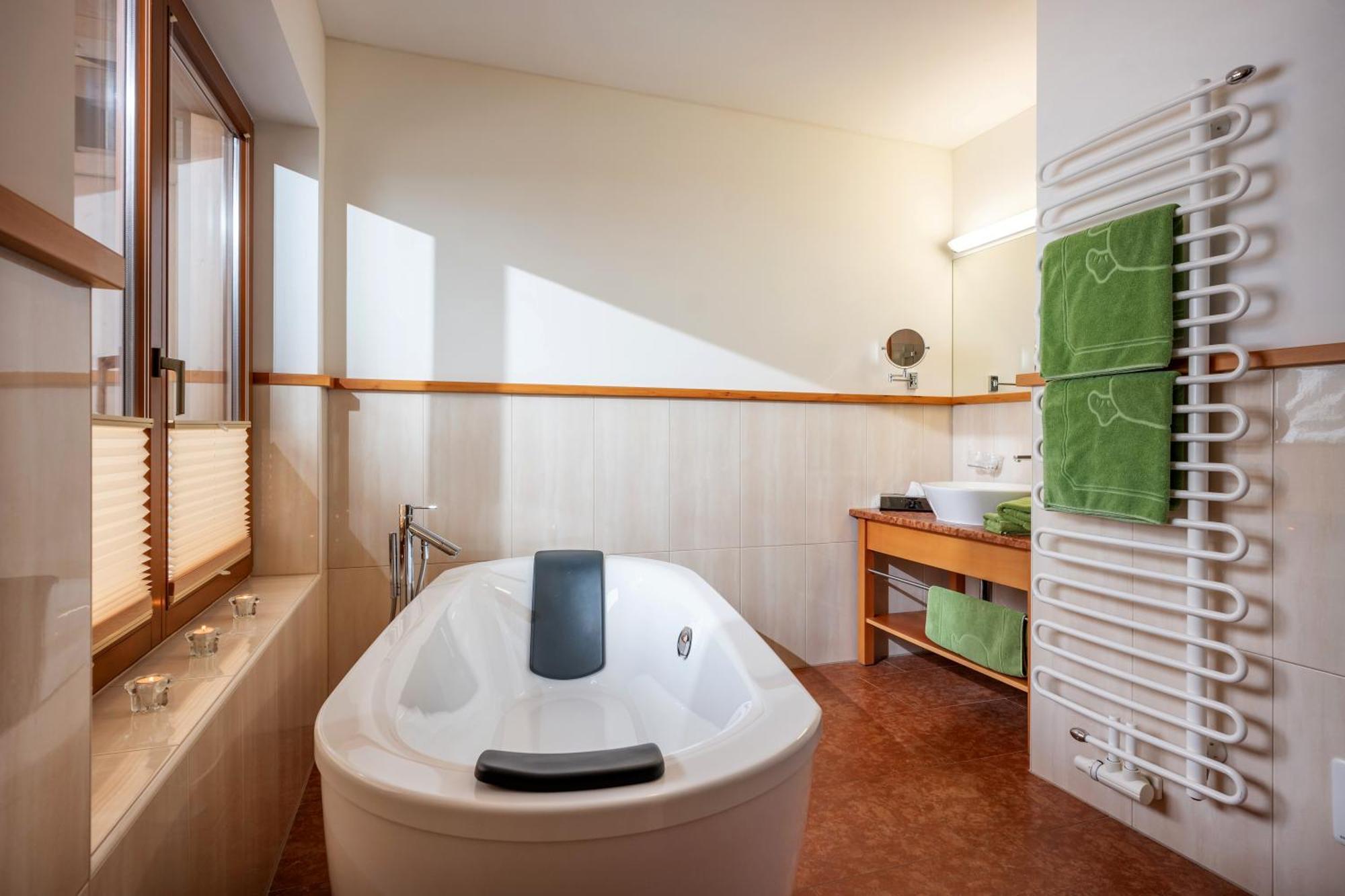 Natur- & Wanderhotel Tuxertal Dış mekan fotoğraf