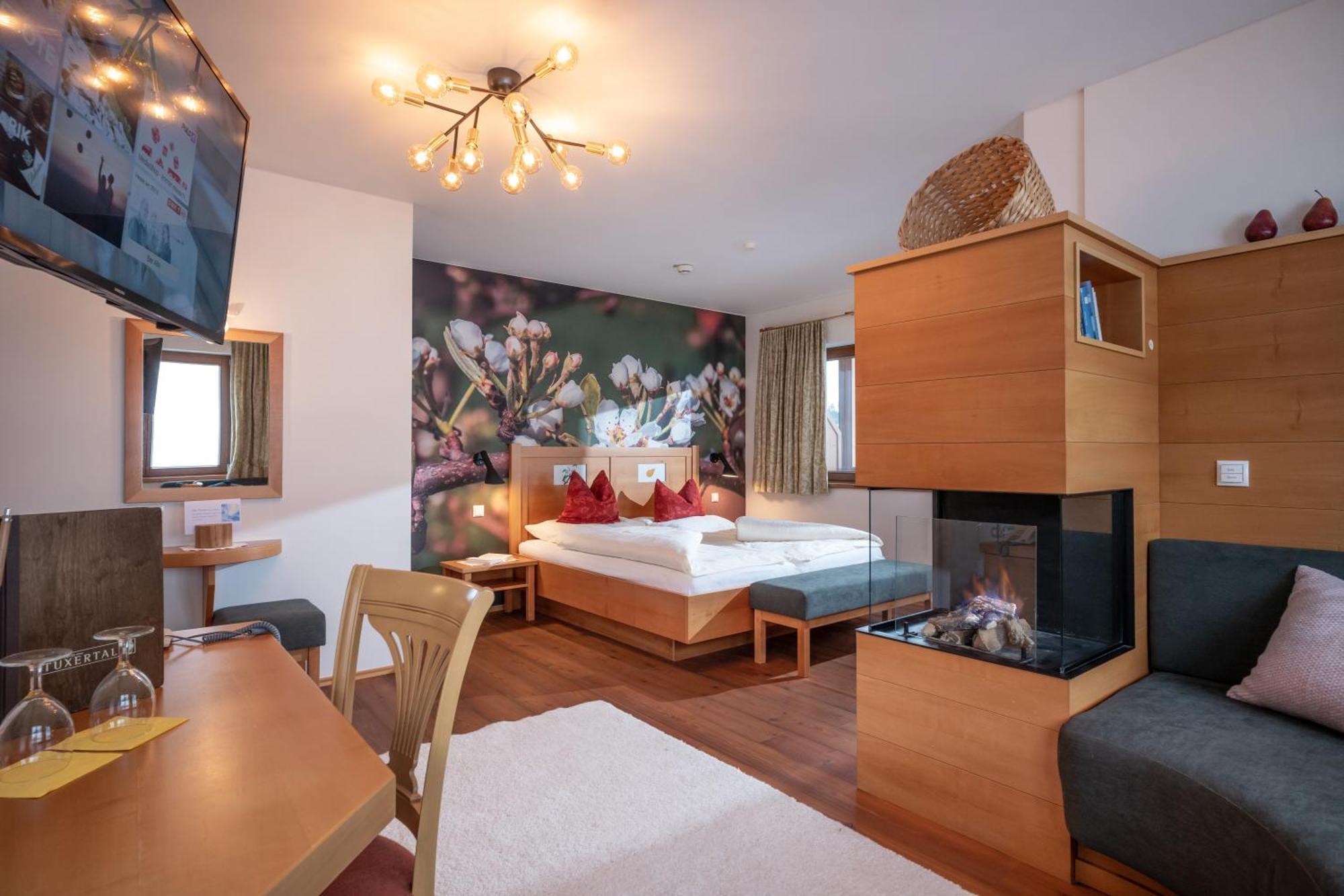 Natur- & Wanderhotel Tuxertal Dış mekan fotoğraf