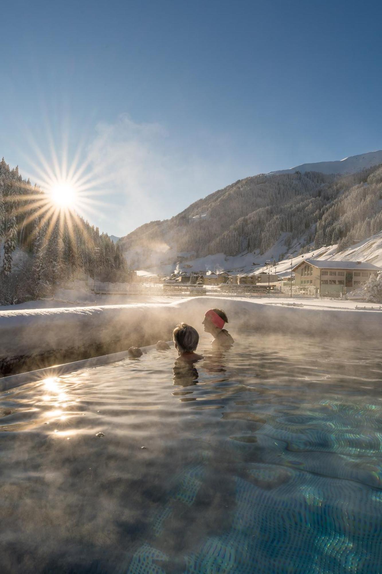 Natur- & Wanderhotel Tuxertal Dış mekan fotoğraf