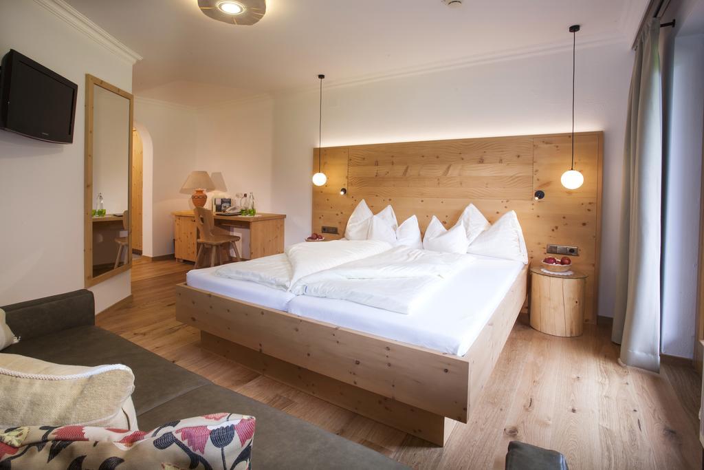 Natur- & Wanderhotel Tuxertal Oda fotoğraf