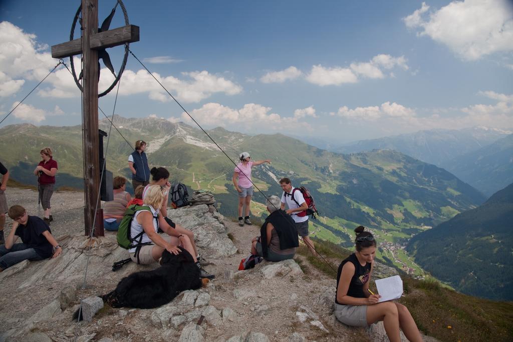 Natur- & Wanderhotel Tuxertal Dış mekan fotoğraf