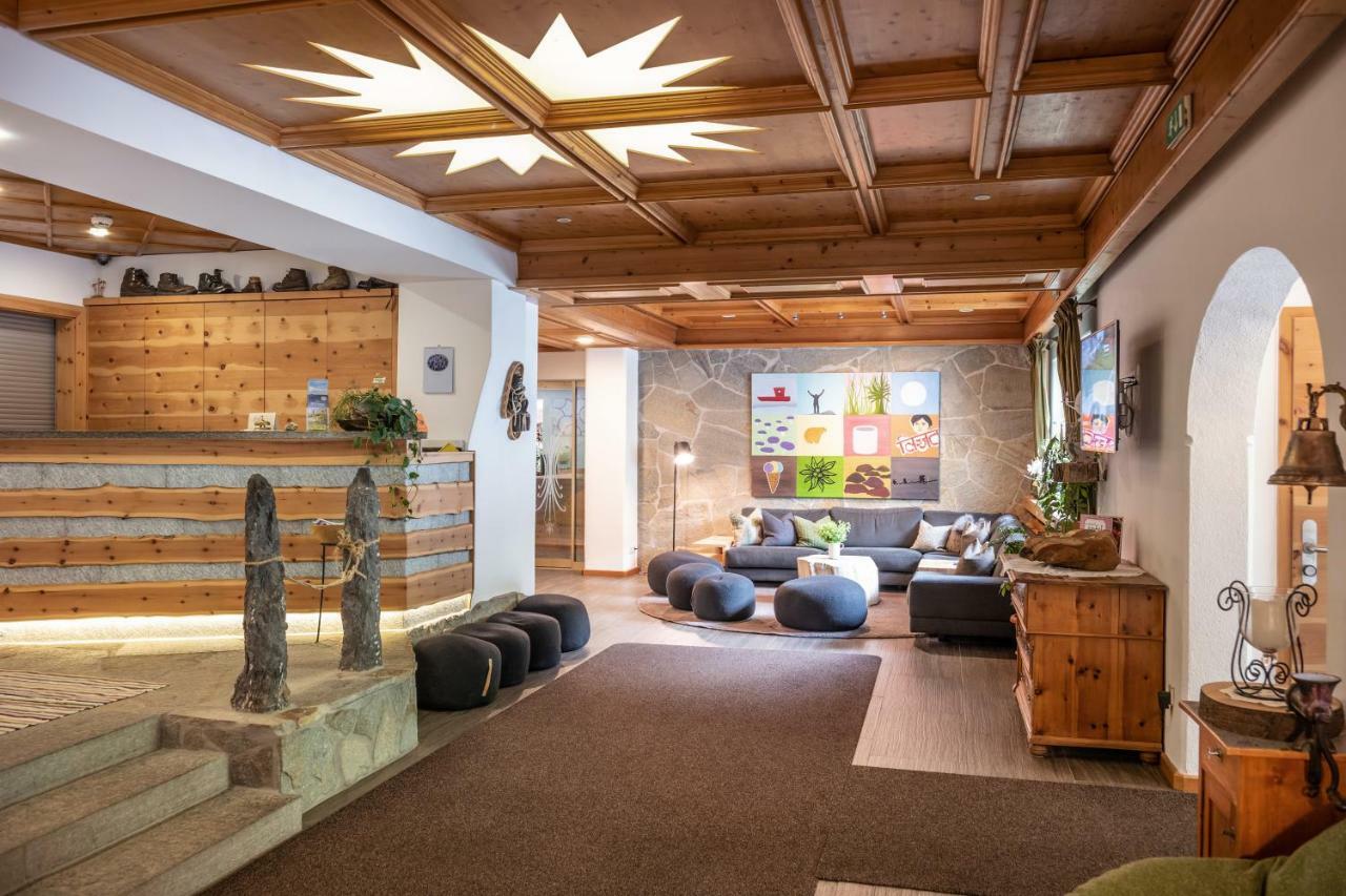 Natur- & Wanderhotel Tuxertal Dış mekan fotoğraf