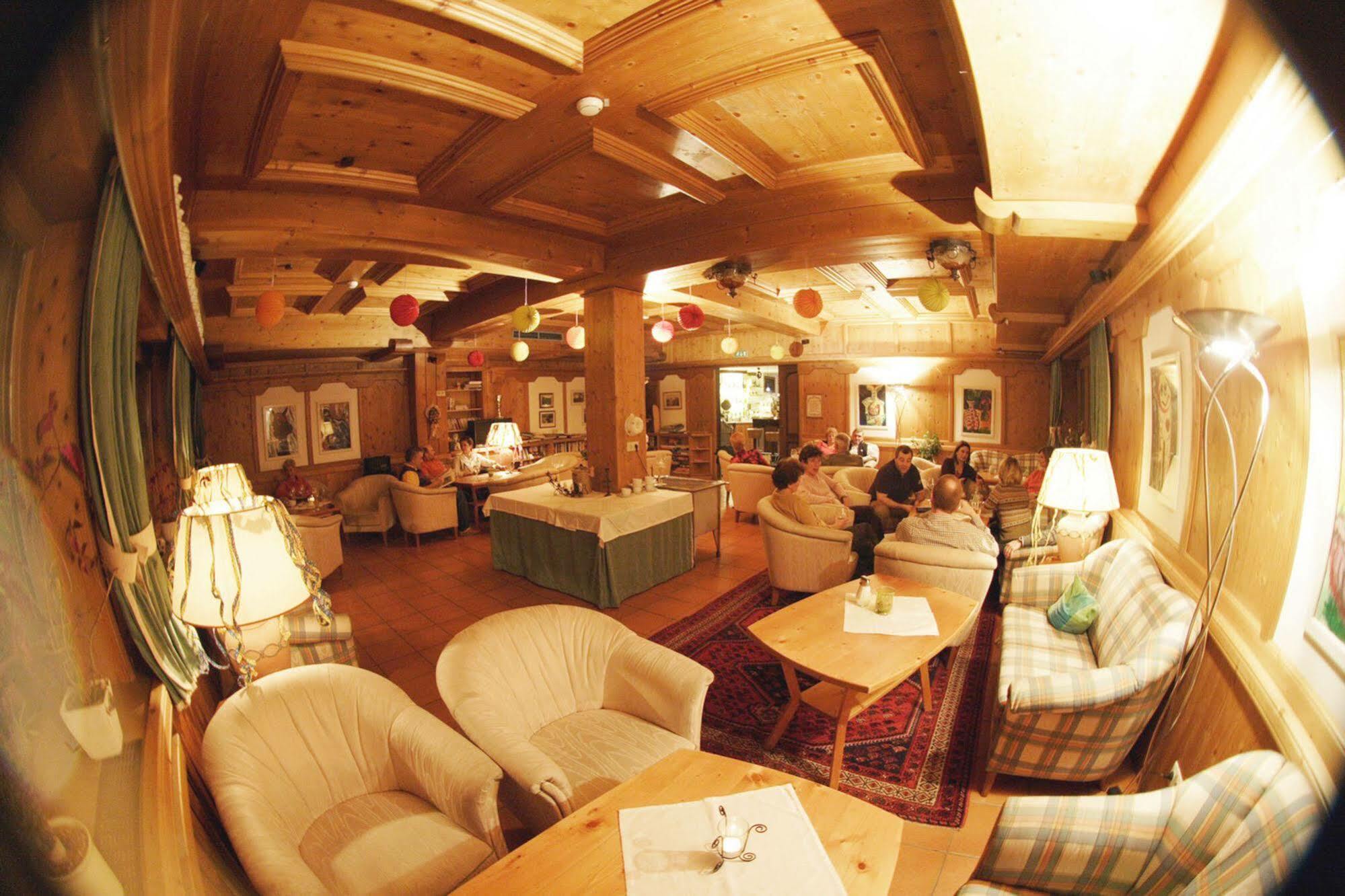 Natur- & Wanderhotel Tuxertal Dış mekan fotoğraf