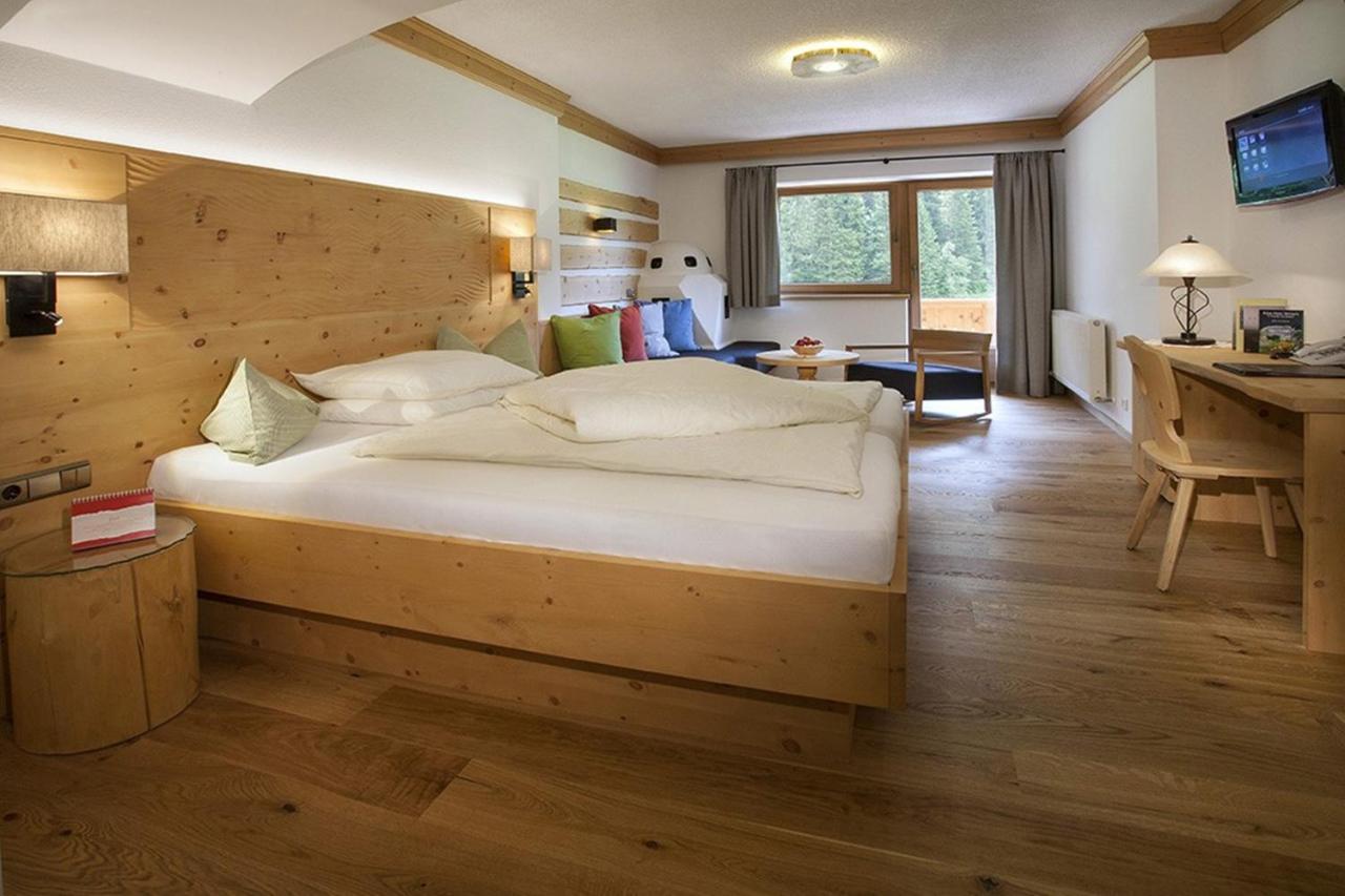 Natur- & Wanderhotel Tuxertal Oda fotoğraf